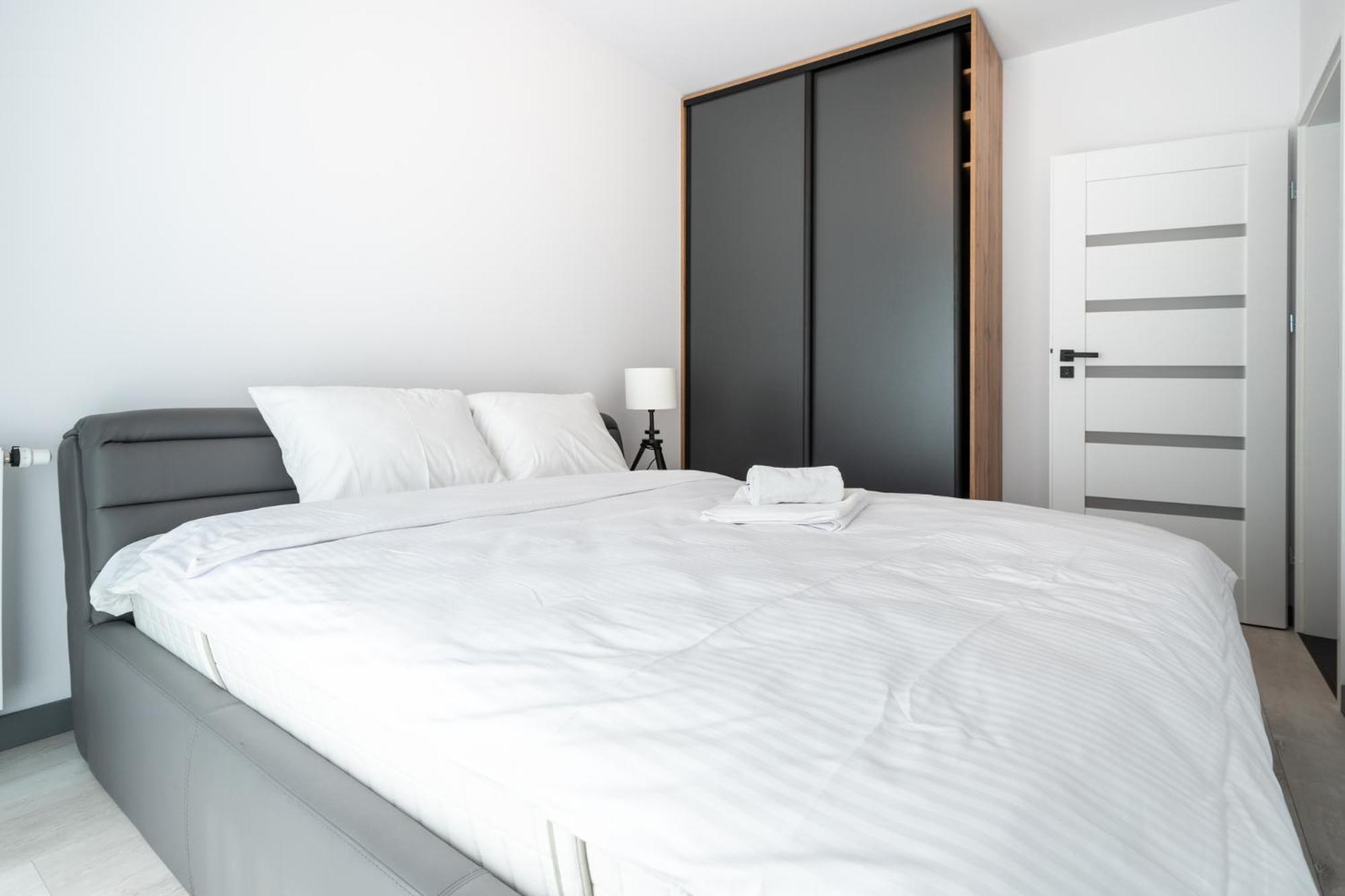 Raciborska 2-Bedroom Apartment Katoviçe Dış mekan fotoğraf